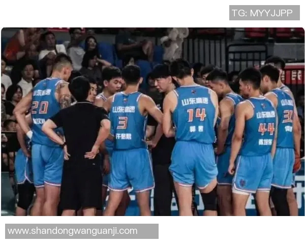 摩雷伦斯主场迎战查维斯期待精彩对决双方争夺宝贵积分的较量 摩雷伦斯主场迎战查维斯期待精彩对决双方争夺宝贵积分的较量